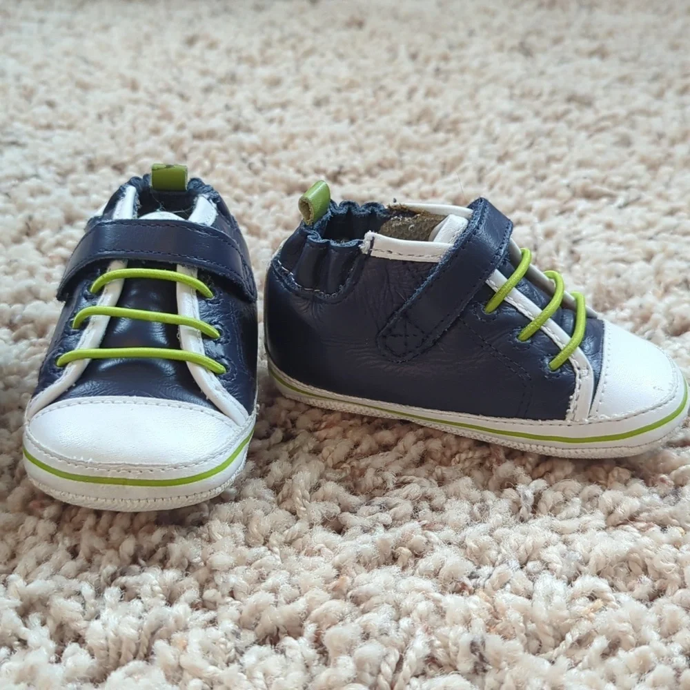 Robeez bundle size 2 and 3